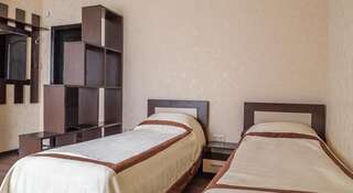 Гостиница Рай Саратов Просторный двухместный номер с 2 отдельными кроватями и мини-кухней-4